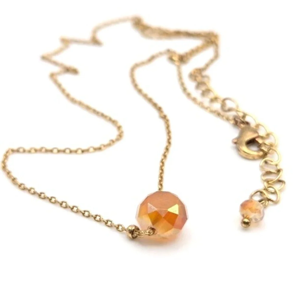 Dainty Irridescent Peachy Bead on Goldtone Cable Chain Minimalist‎ Necklace